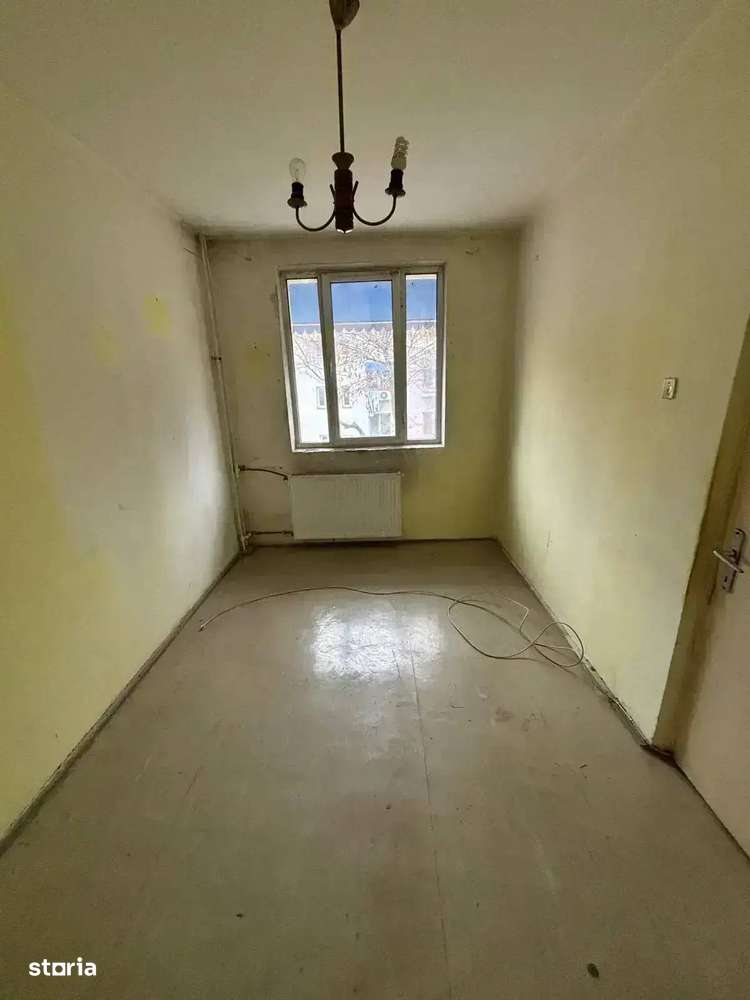 Apartament De Vanzare 2 Camere Baicului Lunca Florilor - Imagine principală: 2/10