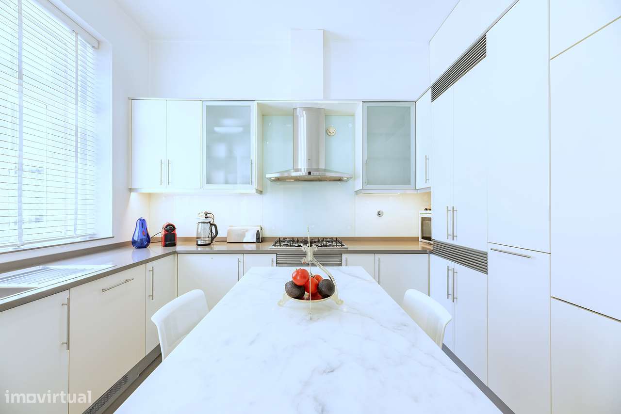 T3 duplex Monte Estoril com vista mar e terraço-22