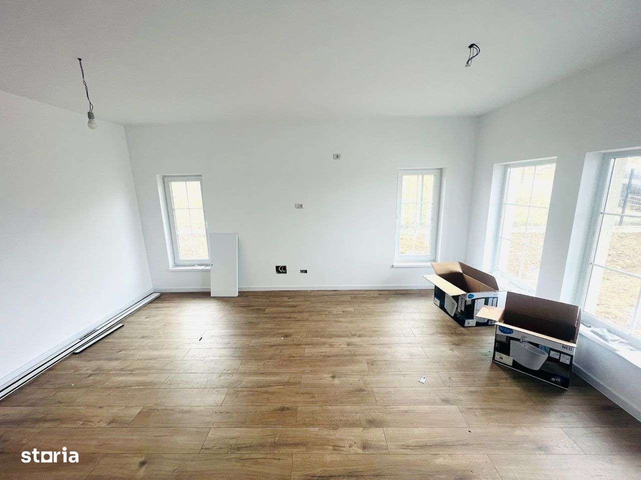 500 mp teren!BECI!Incalz. pard.!Casa 4 camere,Valea Adanca (Miroslava) - Imagine principală: 3/8