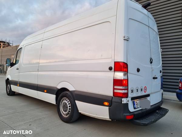 Mercedes-Benz Sprinter - 4