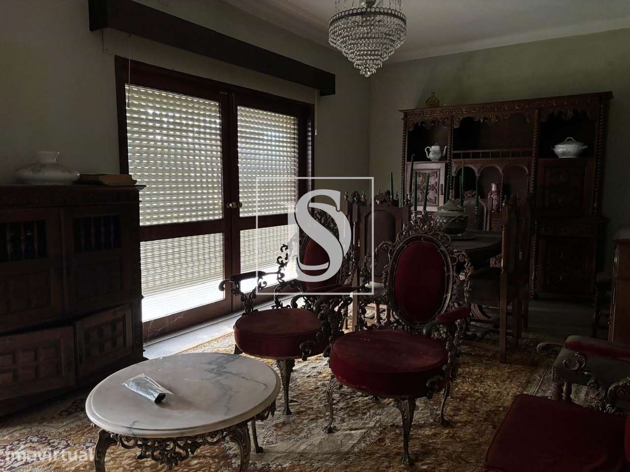 Oportunidade Única – Espaço Multifuncional com Armazém, Habitação e In-22