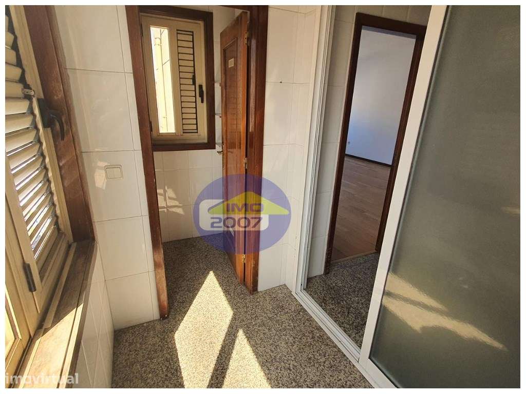 Apartamento T3 em Vilar de Andorinho - Grande imagem: 4/9