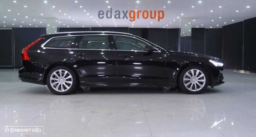 Volvo V90 2.0 T8 Momentum AWD Geartronic - 2