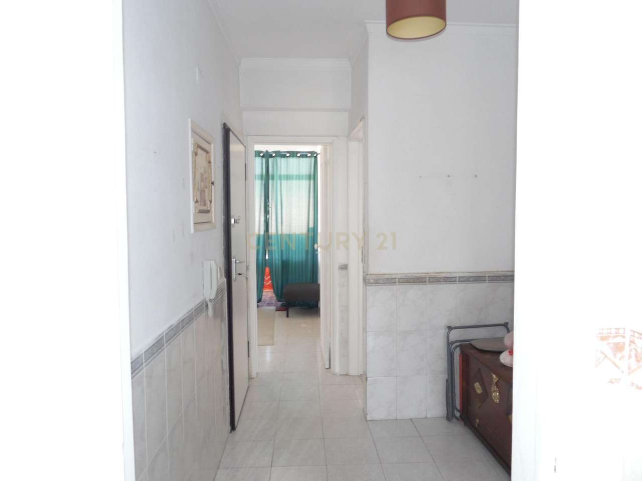 Apartamento T2 com Vista Panorâmica em Barreiro-5
