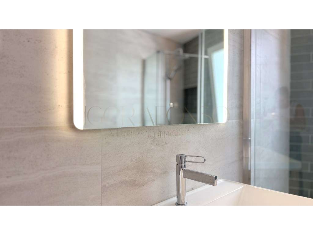 Excelente Apartamento T2 localizado na Zona Central de Azeitão-17