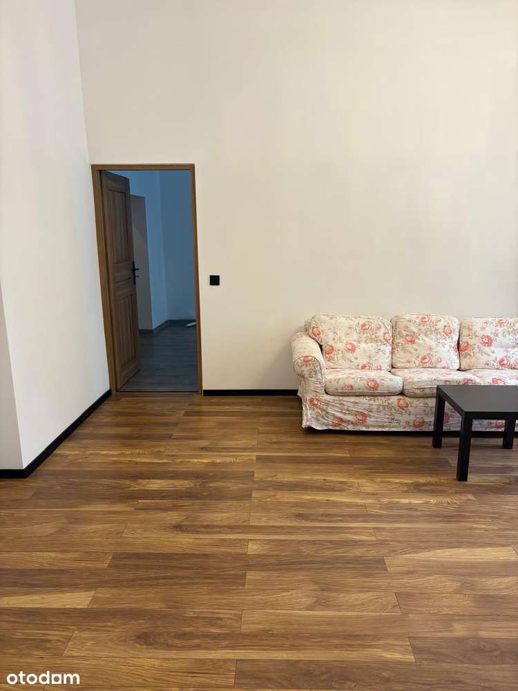 Sprzedam 2 pokojowe ul Birmańska-3