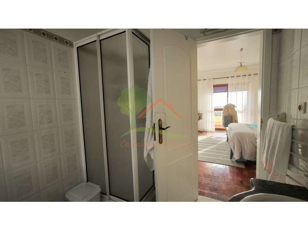 Moradia T5 com Vista de Mar Deslumbrante em Baleia, Carvoeira!-28