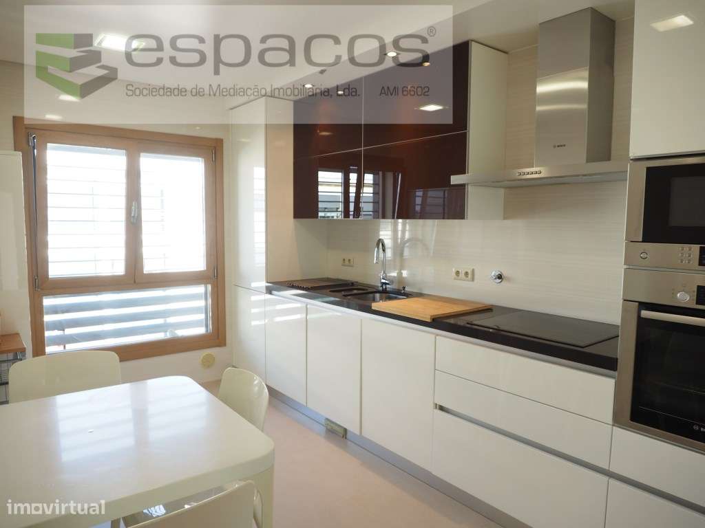 T4 na Qta da Parreirinha, Bobadela - Grande imagem: 3/28