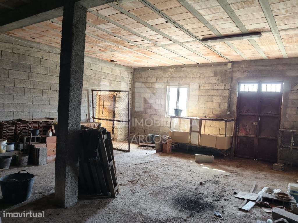 Terreno com garagem-4