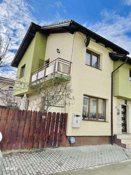Casa tip duplex pe Urisagului , 120 mp util + pod inalt - Imagine principală: 1/9