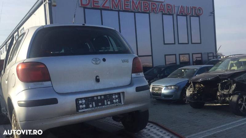 Dezmembram Toyota Yaris 1.0 benzina,an fabr 2005. - 3