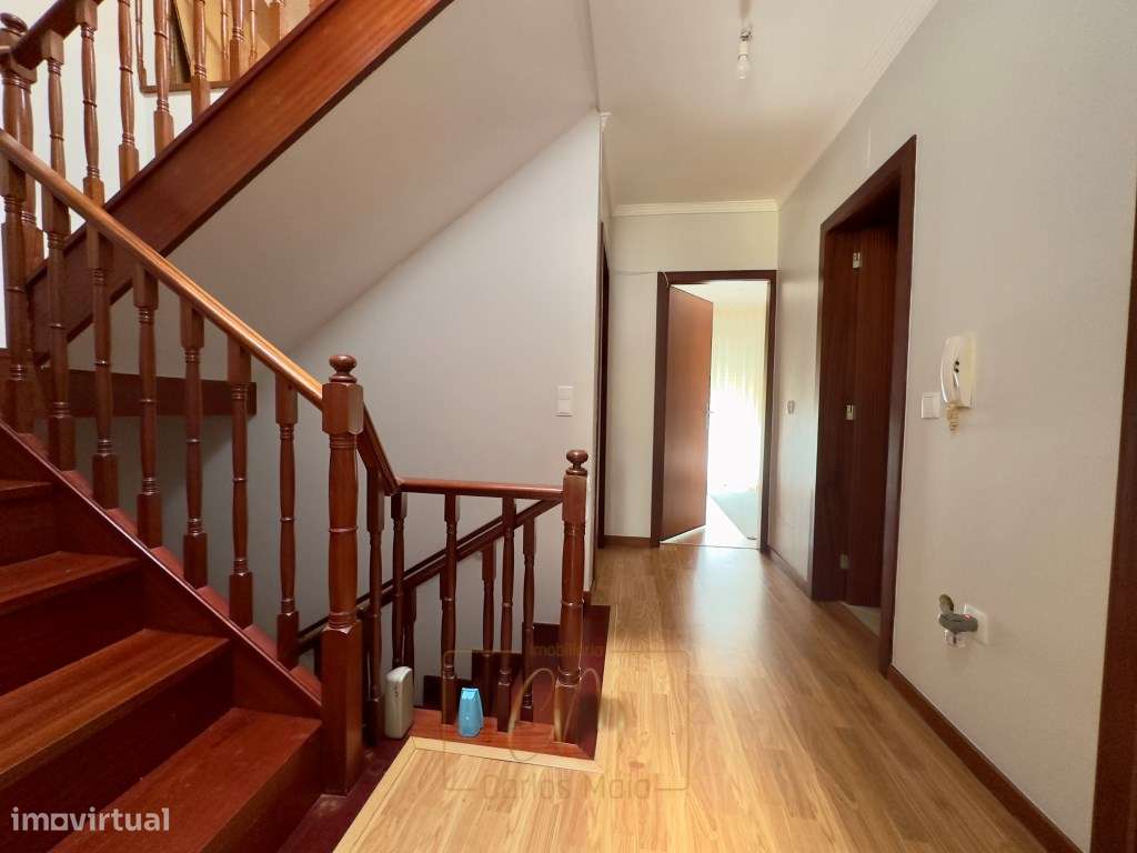 Moradia T4 com terraço, Sótão e Garagem-11