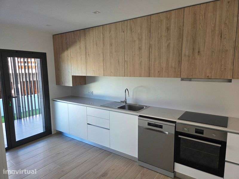 Casal de Matos, T2 Novo com jardim - Grande imagem: 5/12