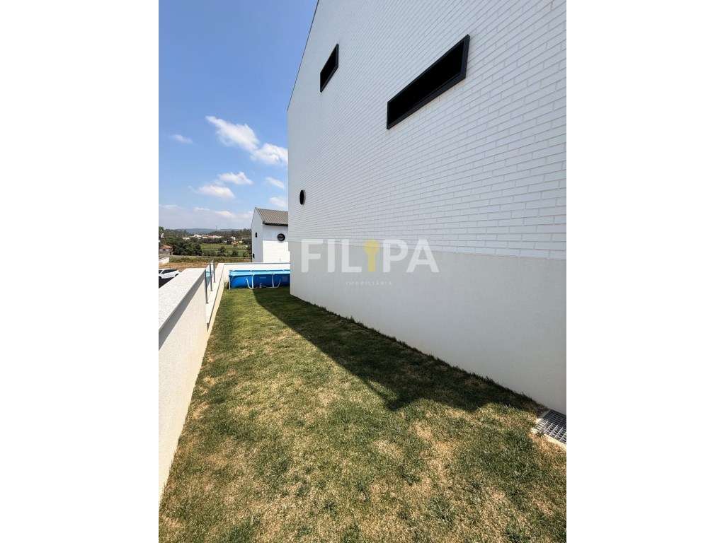 Moradia T3 Como Nova | Construção 2025 | Jardim | Garagem para 3 Ca...-26