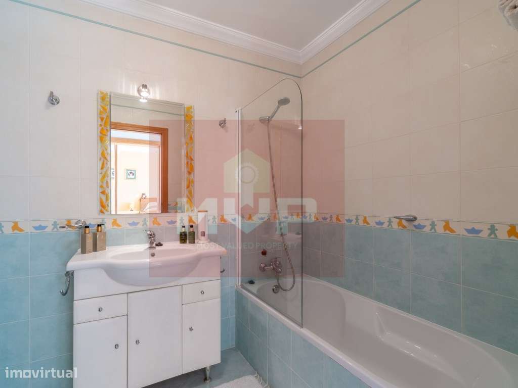 Moradia em banda V3 em Quelfes-18