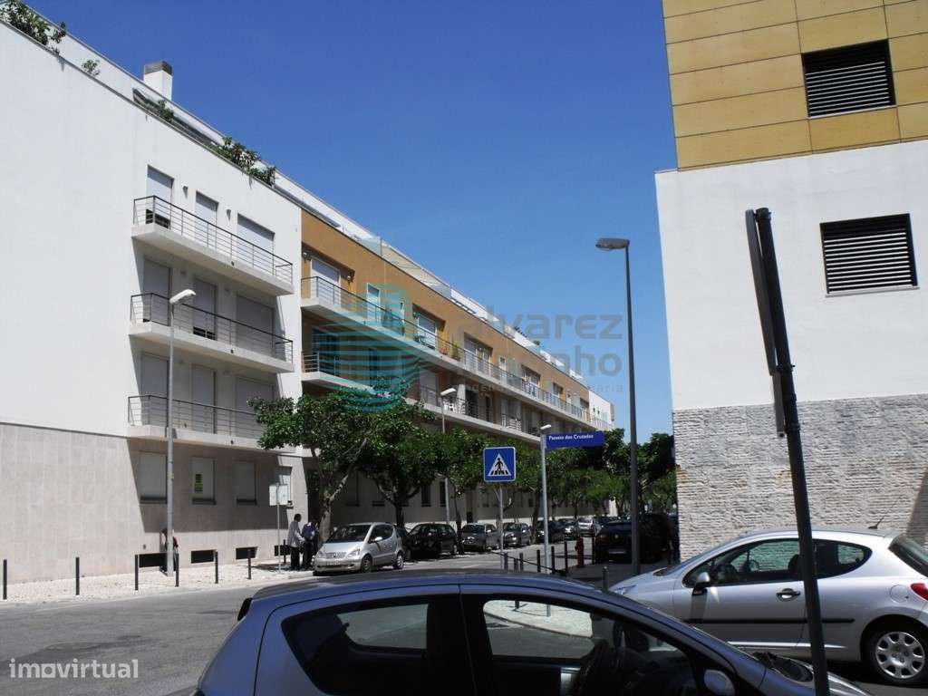 Apartamento T4, com 3 lugares de estacionamento, Parque das Nações-49