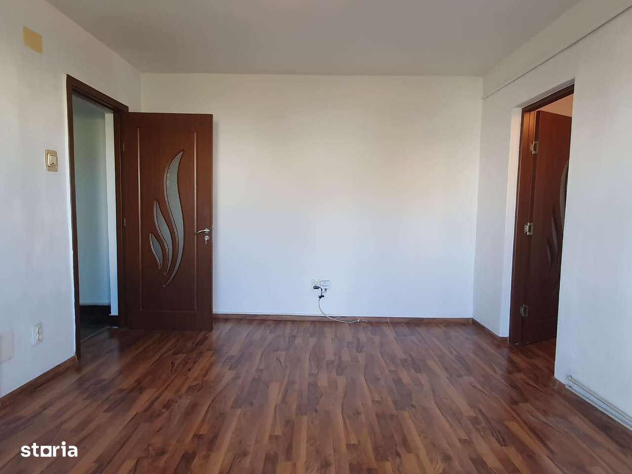 Vand apartament 2 camere spatios -zona Micalaca-10