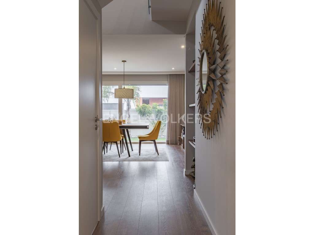 Moradia T4 moderna de luxo em Fernão Ferro - Grande imagem: 4/44