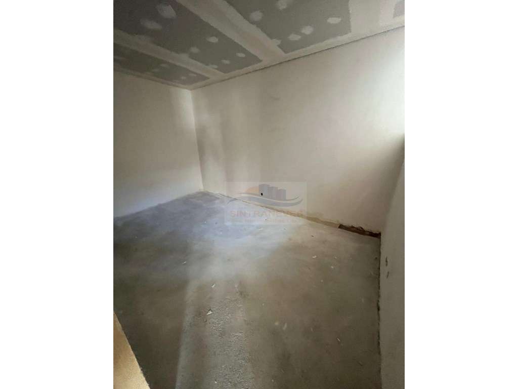 Moradia dos Sonhos 3 Suítes, Piscina, Painel Solar, 4 Vagas Garagem...-6