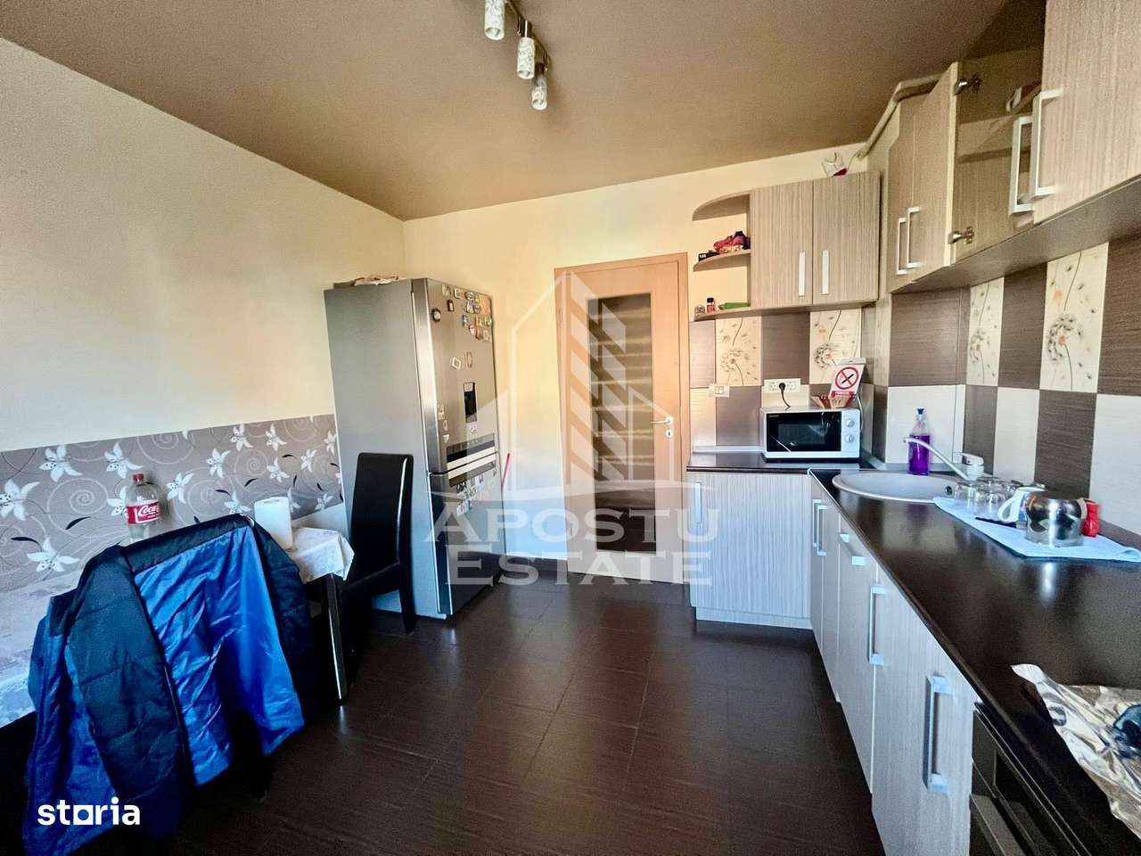 Apartament cu 3 camere, 2 bai, etaj intermediar, zona Aradului - Imagine principală: 4/12