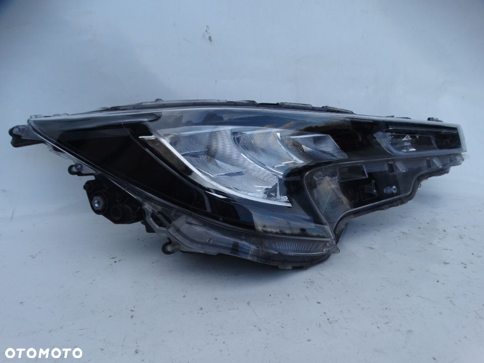 LAMPA PRZÓD PRZEDNIA PRAWA TOYOTA COROLLA E21 F-VAT - 2