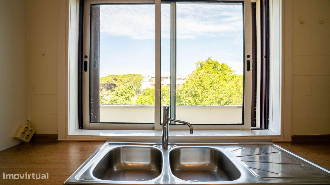 Apartamento T3 com Vista Mar – 5º Andar – A Dois Passos do Casino Esto-15