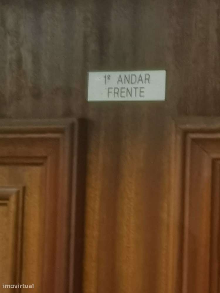 T2 com varanda, elevador e vista urbana - Cidade da Maia-7