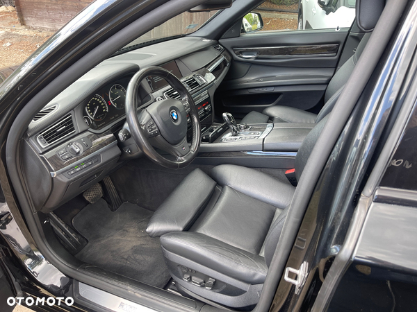 BMW Seria 7 740d xDrive - 18