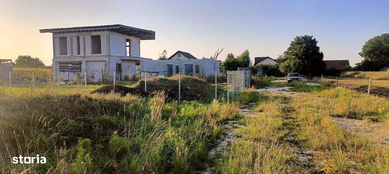Lot pentru casa in zona foarte linistita si usor accesibila - Imagine principală: 2/4