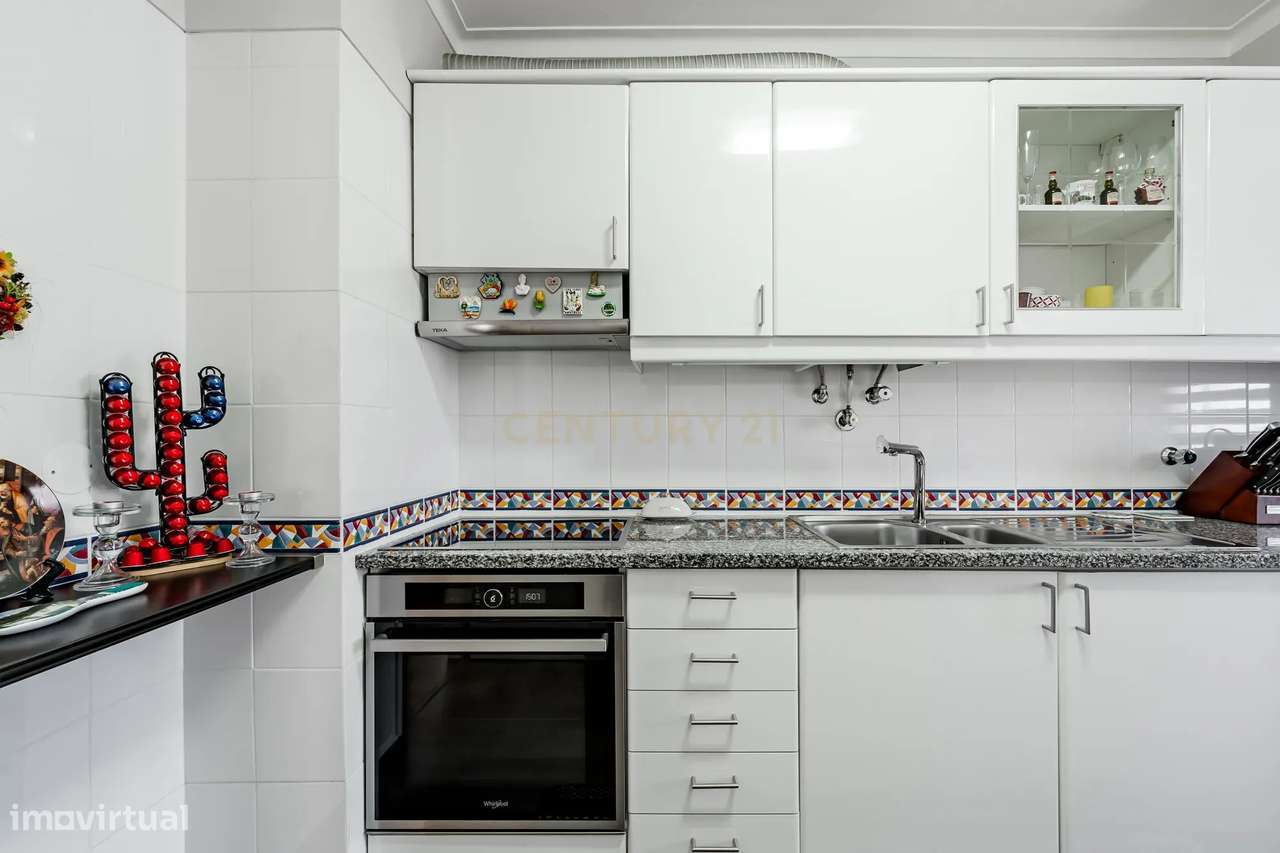 Apartamento T2 em Rio de Mouro, Sintra.-10