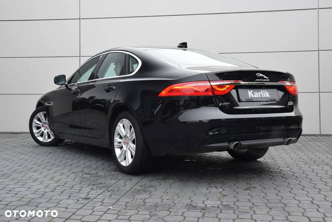 Jaguar XF 2.0 T Prestige - 2