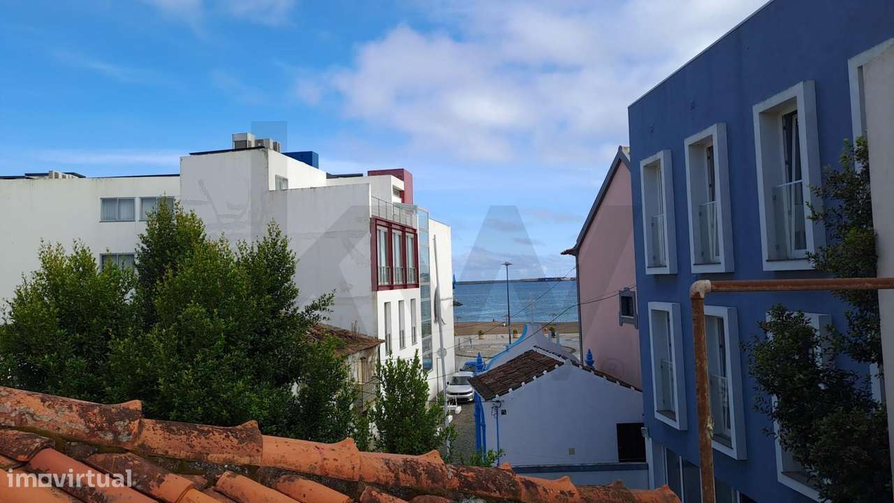 Moradia T2 por reabilitar a 50m da praia - Praia da Vitória - Grande imagem: 3/7