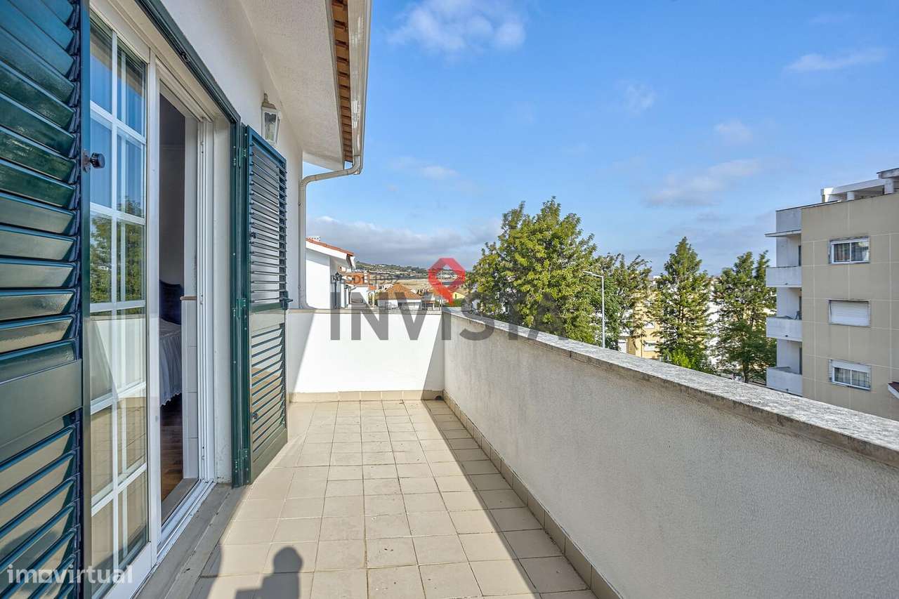 Moradia T3 com garagem para três carros-28