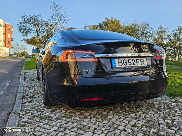 Tesla Model S Standard Range - 2