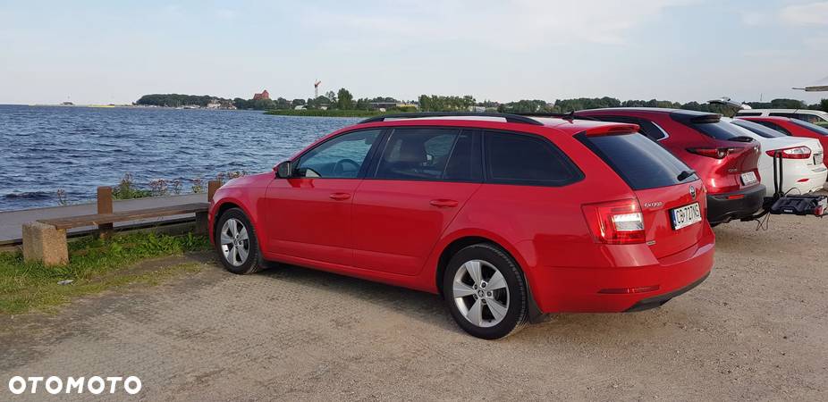 Skoda Octavia 1.6 TDI Ambition - 11