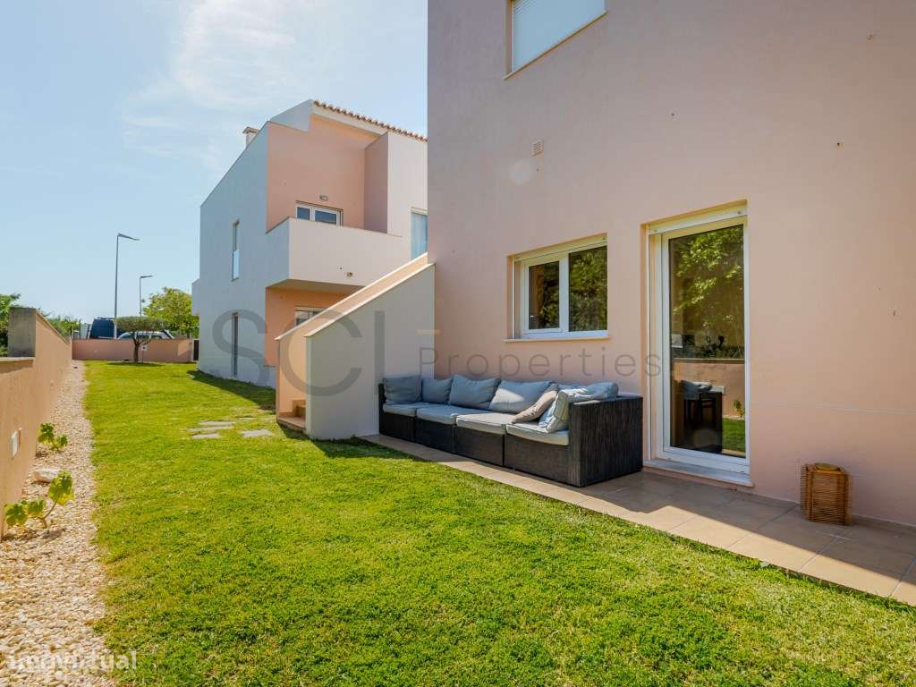 Apartamento T2 com piscina privativa em Burgau.-27