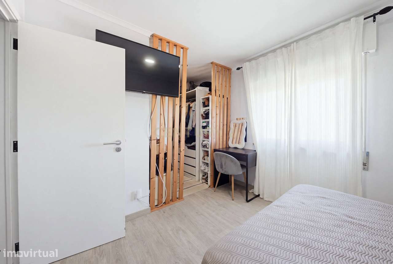 T3 em Santo António dos Cavaleiros, totalmente remodelado | Excelente-10