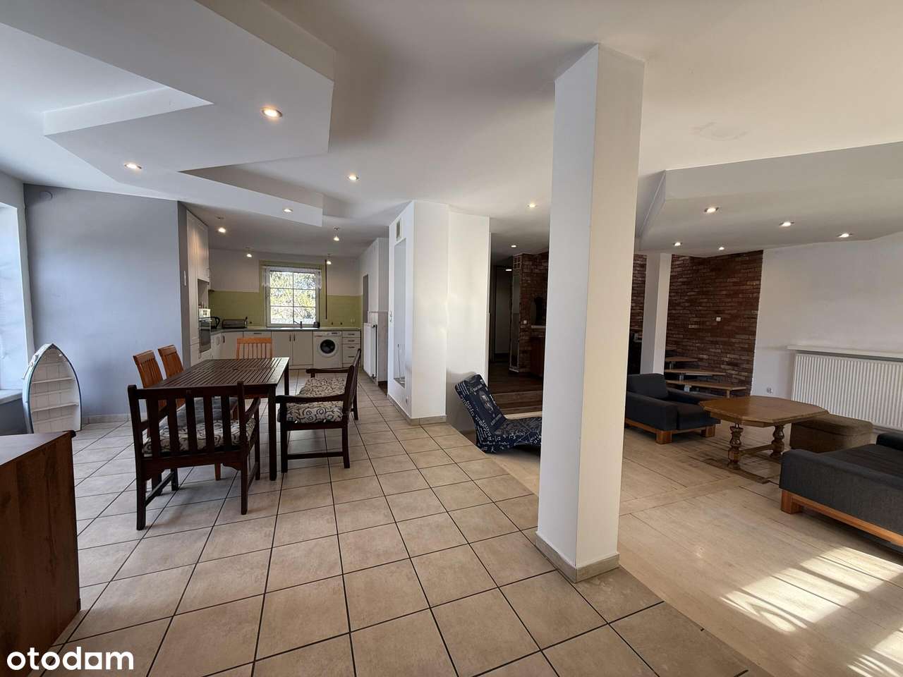 Dom z klimatem na wyjątkowo prywatnej działce z dużym osobnym garażem-13