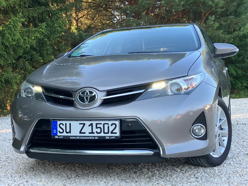Toyota Auris II (2012-) 1.6 Prestige 2014