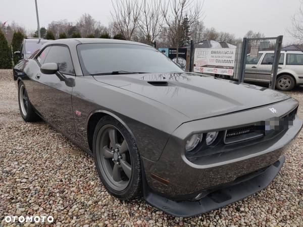 Dodge Challenger - 9