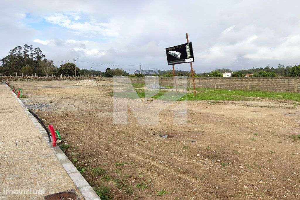 Lote | Terreno | 254m2 | Gião-8