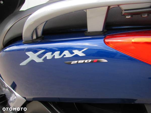Yamaha X-max - 19