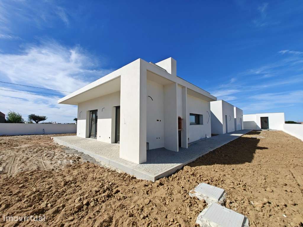 Moradia térrea a 5 minutos das praias - Grande imagem: 5/29