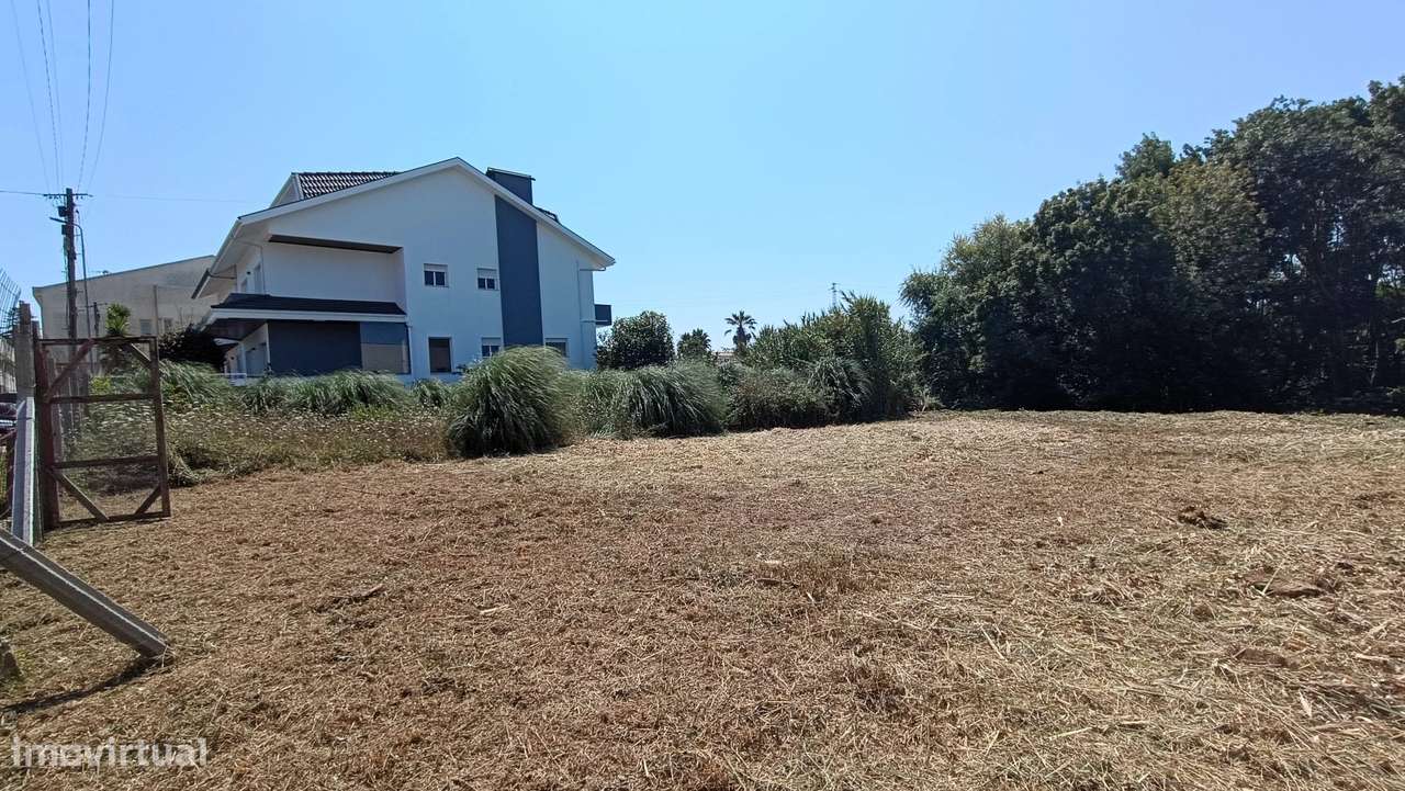 Lote c/387m2, p/Construção Moradia c/344m2-8