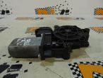 Motor Do Elevador De Vidros Bmw 1 (F20)  5000966 / 5Yy0568 / 71015003 - 2