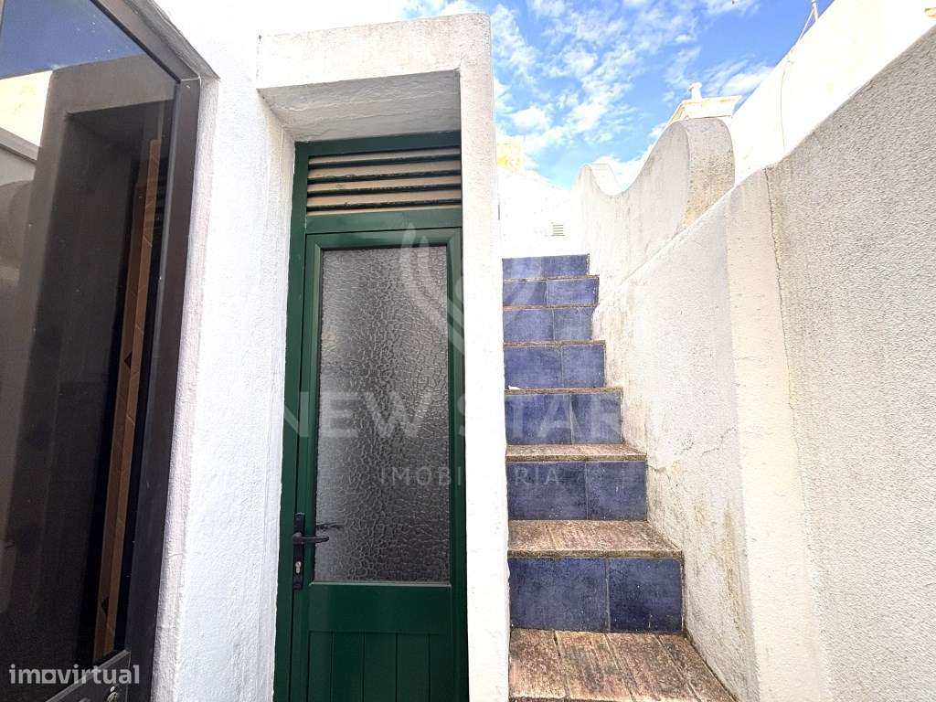 Moradia T1 tradicional remodelada na baixa de Olhão-9