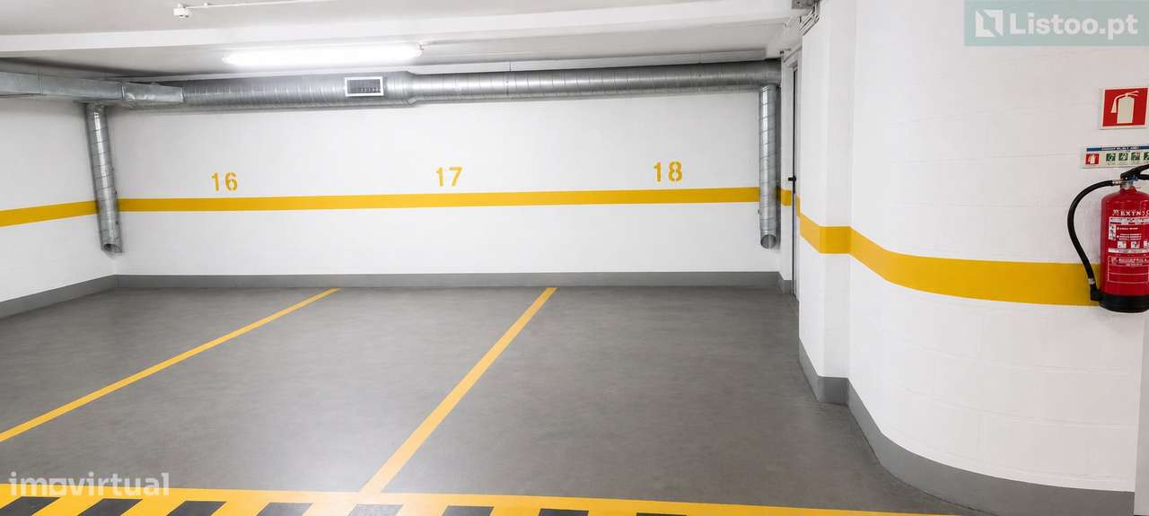 T2 com Sala de 43m2, Parqueamento e Arrecadação na Avenida do Parque,-22