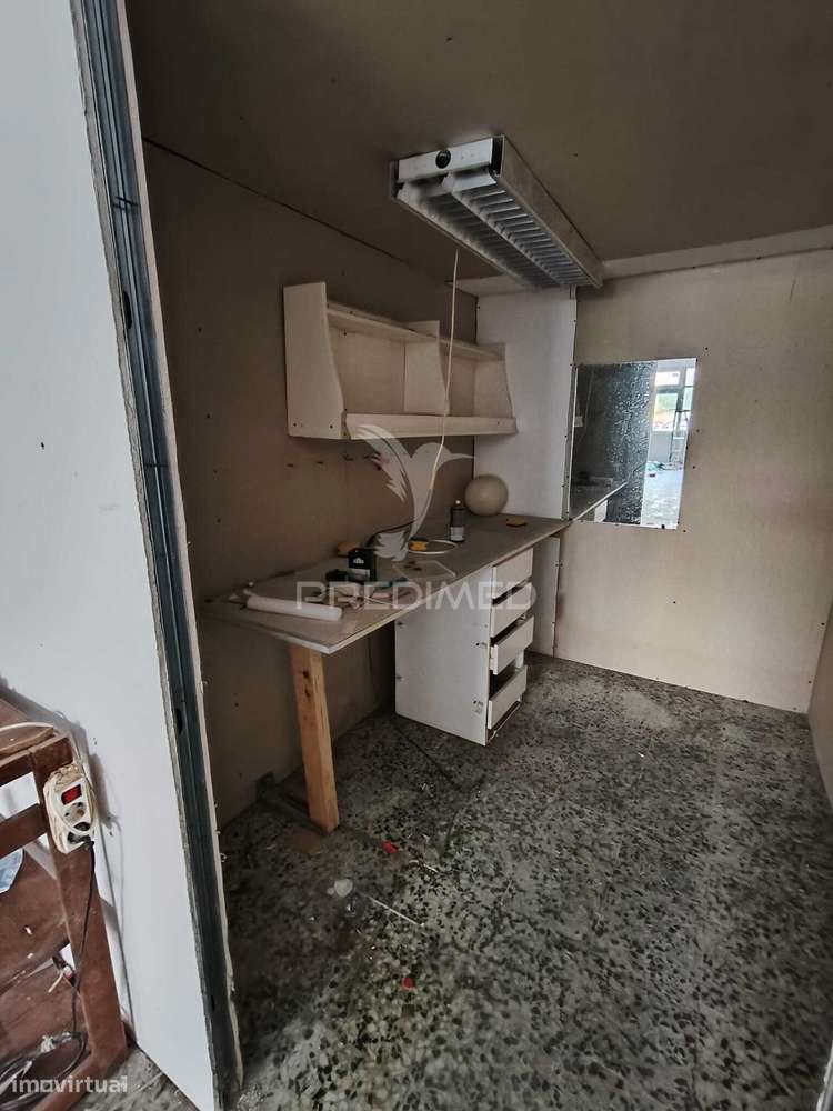 Loja na Cruz de Pau - Grande imagem: 5/6