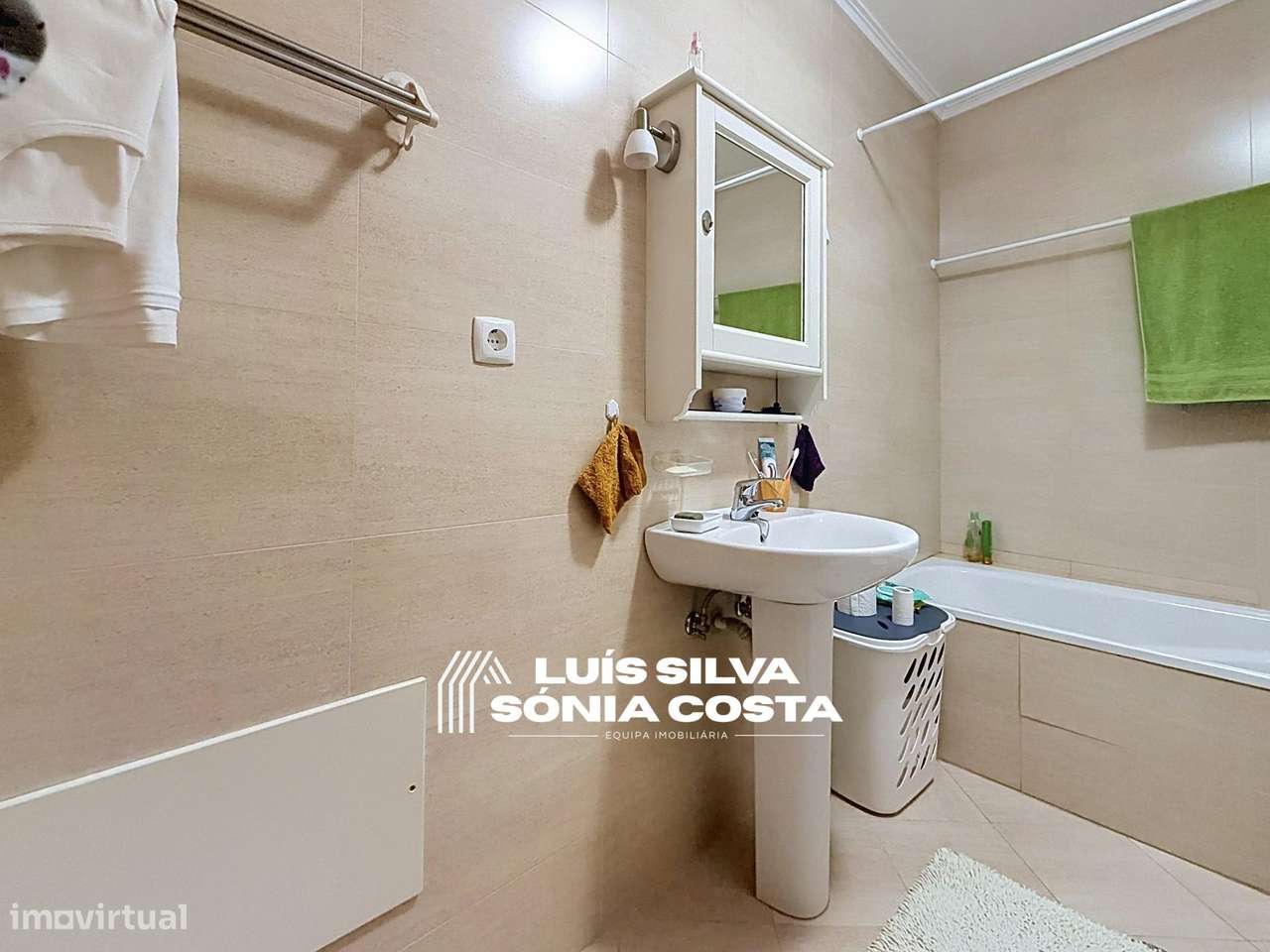 Espaçoso Apartamento T2 c/ Varanda, Garagem & Arrumos Fechados...-13