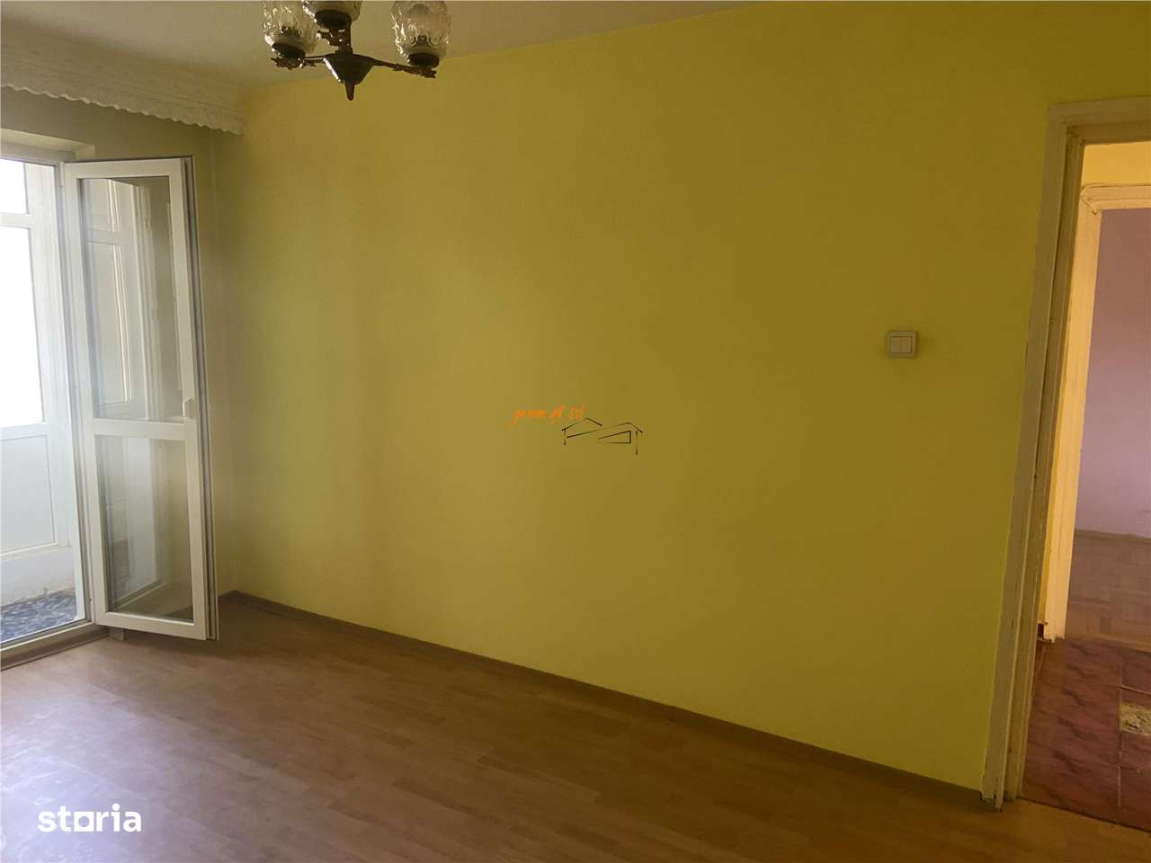 Apartament 4 camere , zona cartier Sud , et 1 , 60 mp , liber-1